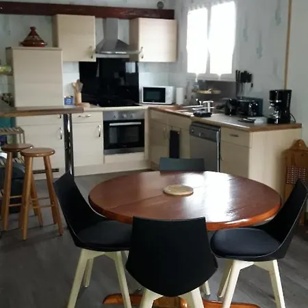 Superbe T3 De 85 Metres Carres Appartement *